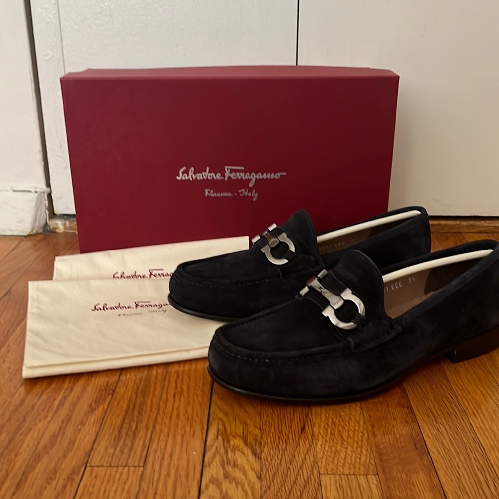 Salvatore Ferragamo Gancini bit slip on bond dress loafer navy suede men 7.5 EEE